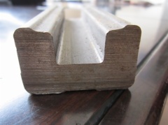 Free cutting irregular steel